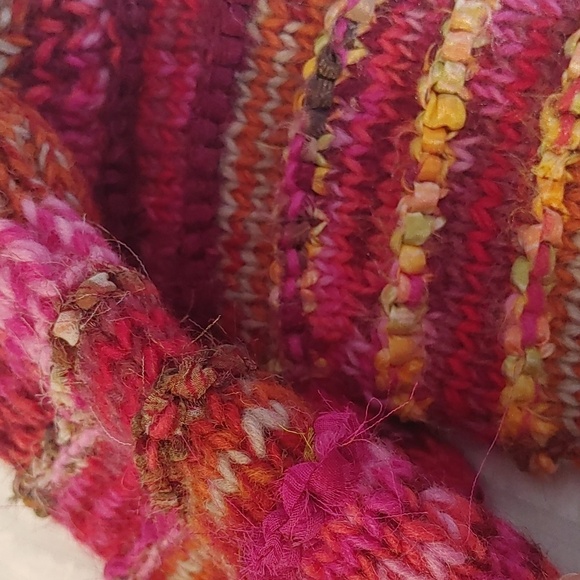 NEW Origins 100% Wool Multicoloured Bohemian Lined Mittens - Picture 4 of 7